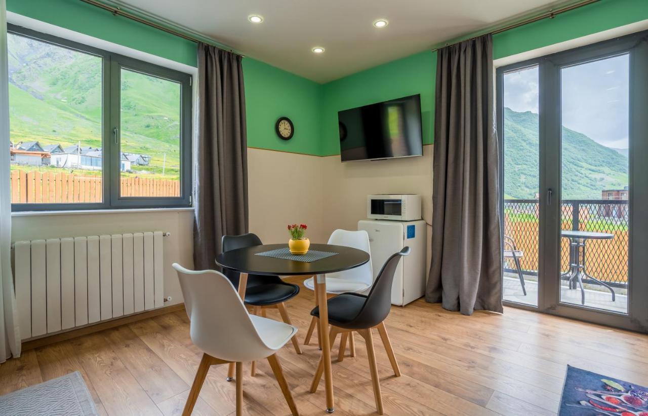 Devdaraki Apartments Казбеги Екстериор снимка