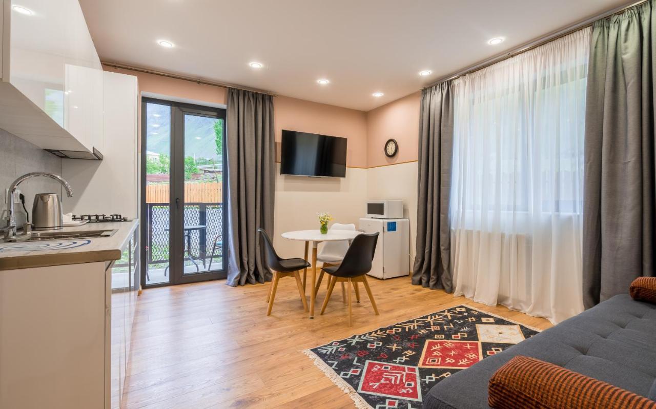 Devdaraki Apartments Казбеги Екстериор снимка