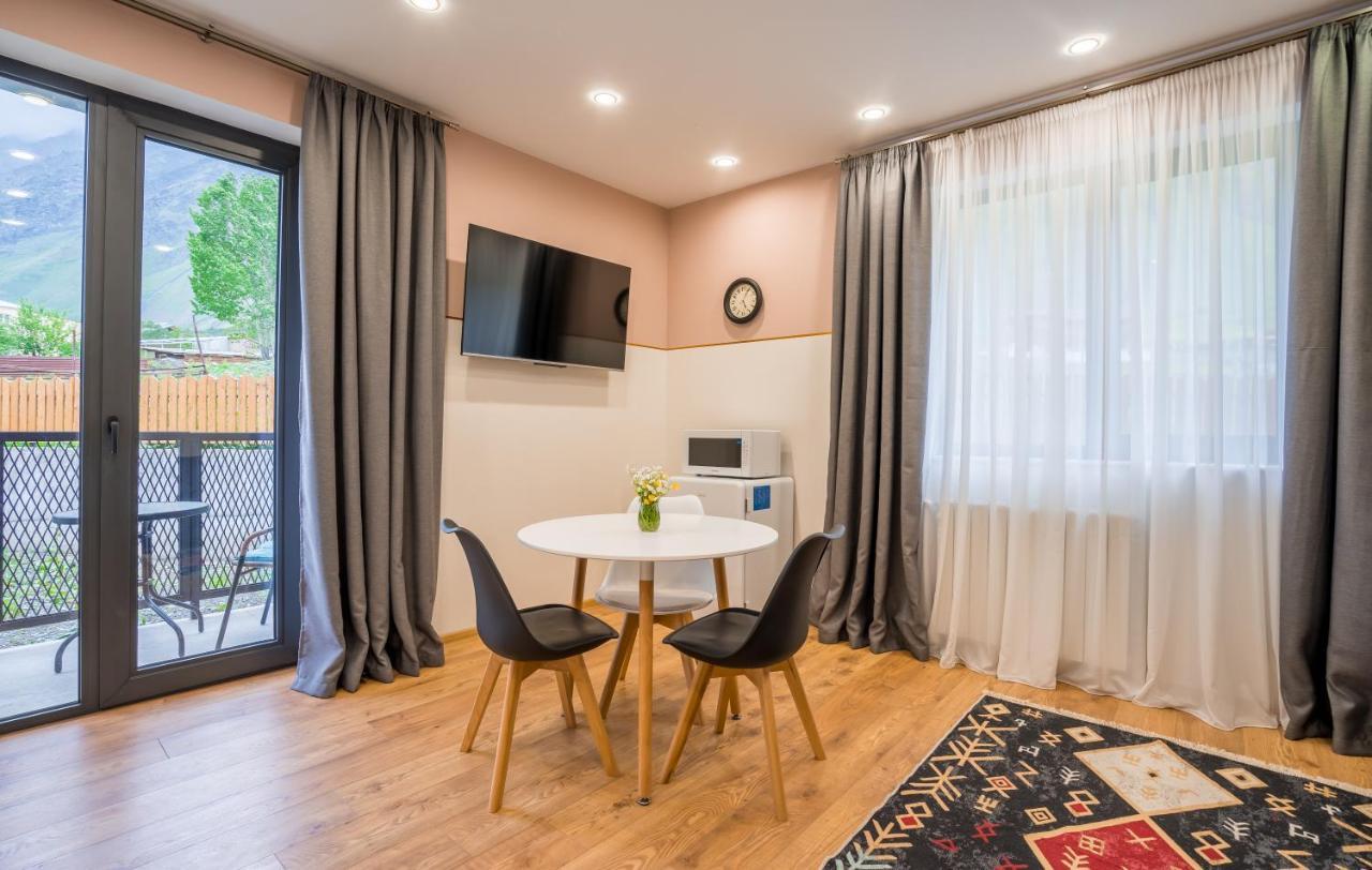 Devdaraki Apartments Казбеги Екстериор снимка